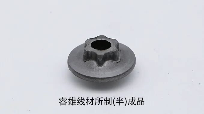 SWRM10 เหล็กลวดสำหรับการขึ้นรูปเย็น product image